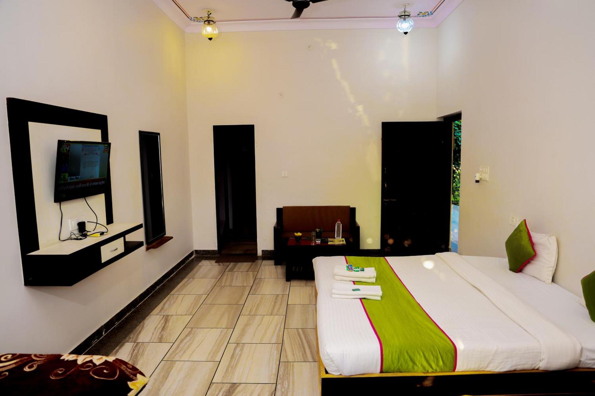 Hotel Mewad Haveli Пушкар Экстерьер фото