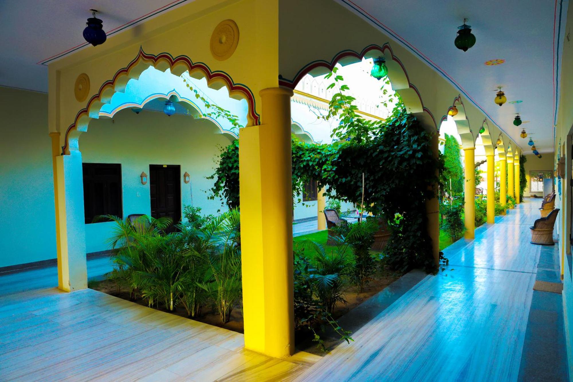 Hotel Mewad Haveli Пушкар Экстерьер фото