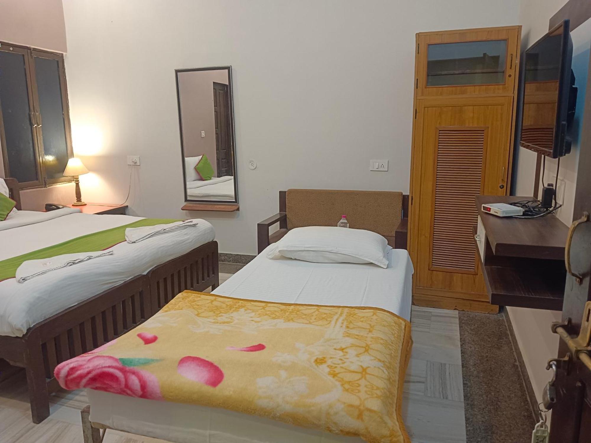 Hotel Mewad Haveli Пушкар Экстерьер фото