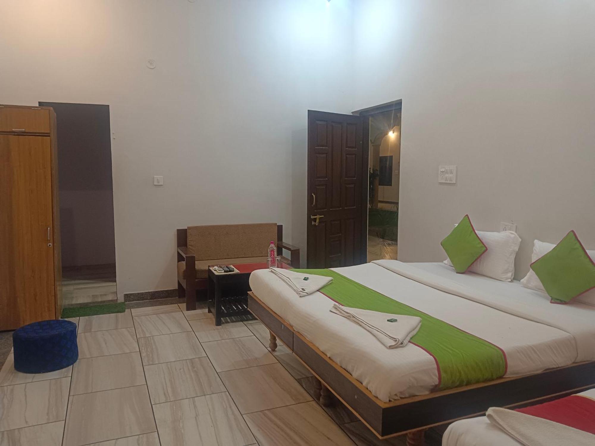 Hotel Mewad Haveli Пушкар Экстерьер фото