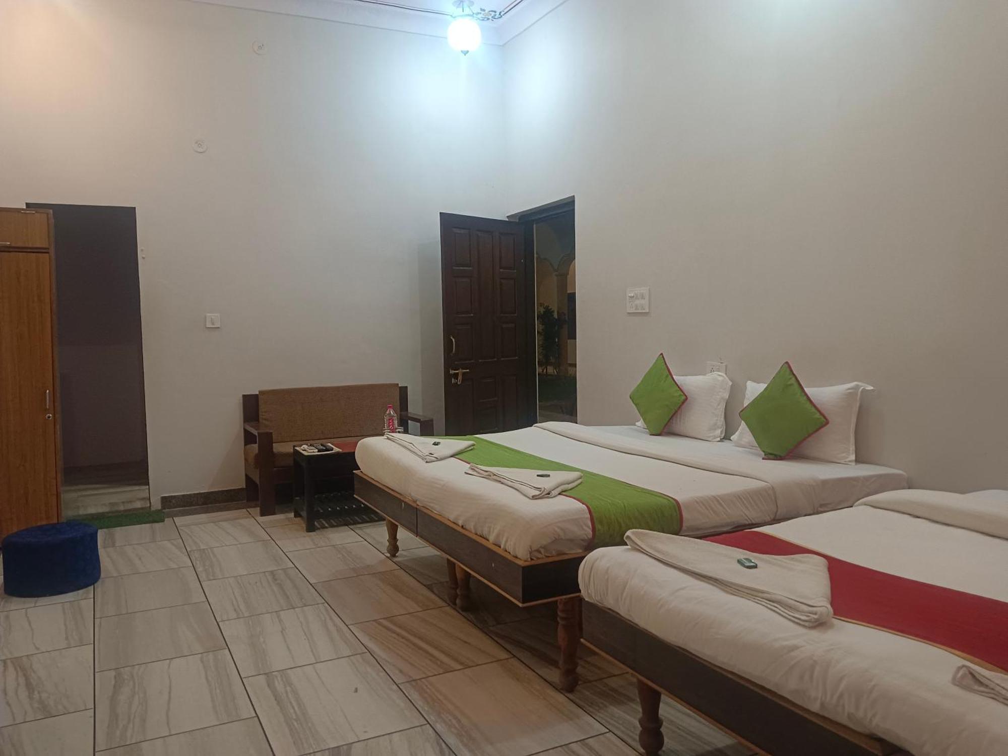 Hotel Mewad Haveli Пушкар Экстерьер фото