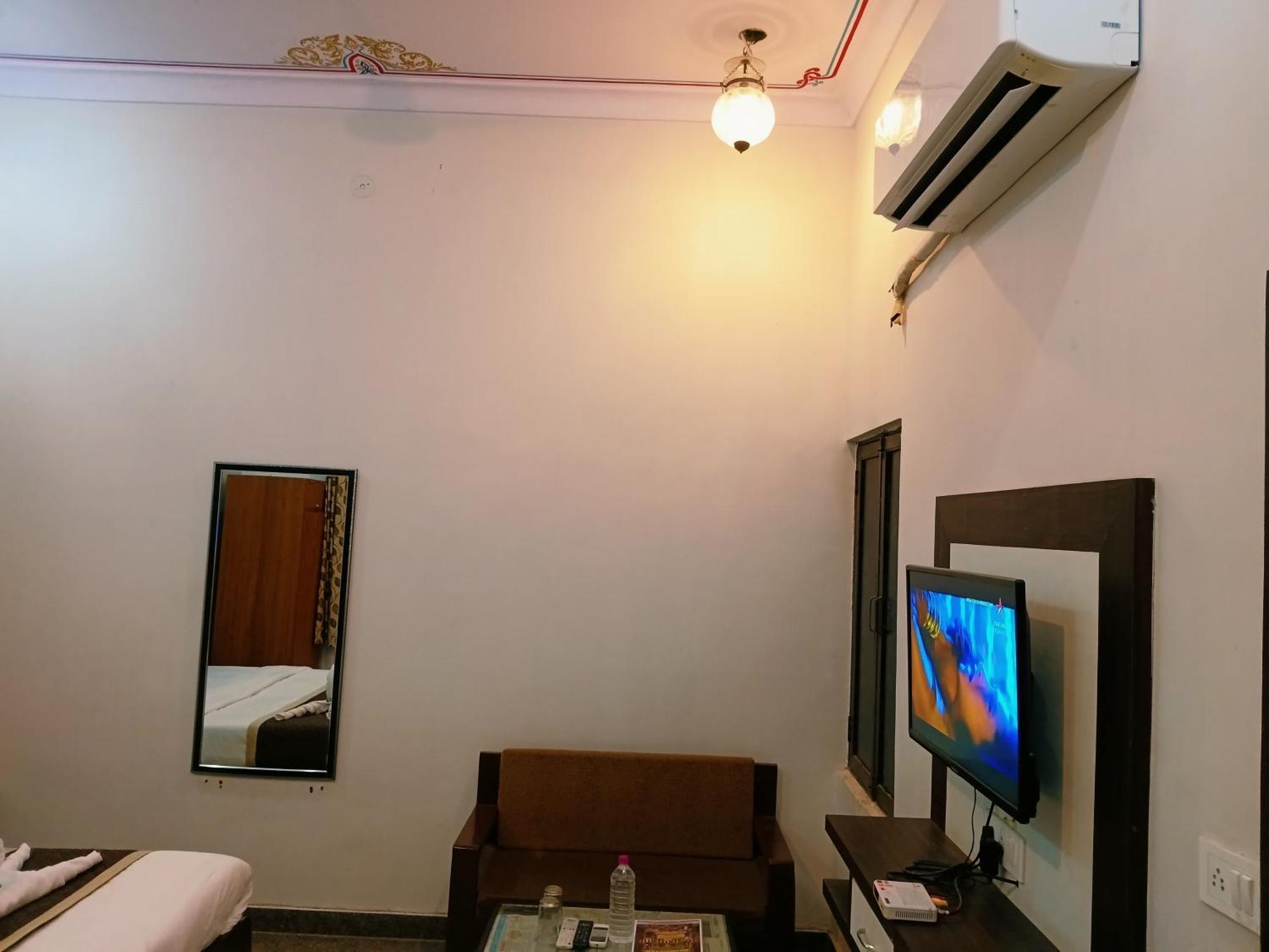 Hotel Mewad Haveli Пушкар Экстерьер фото