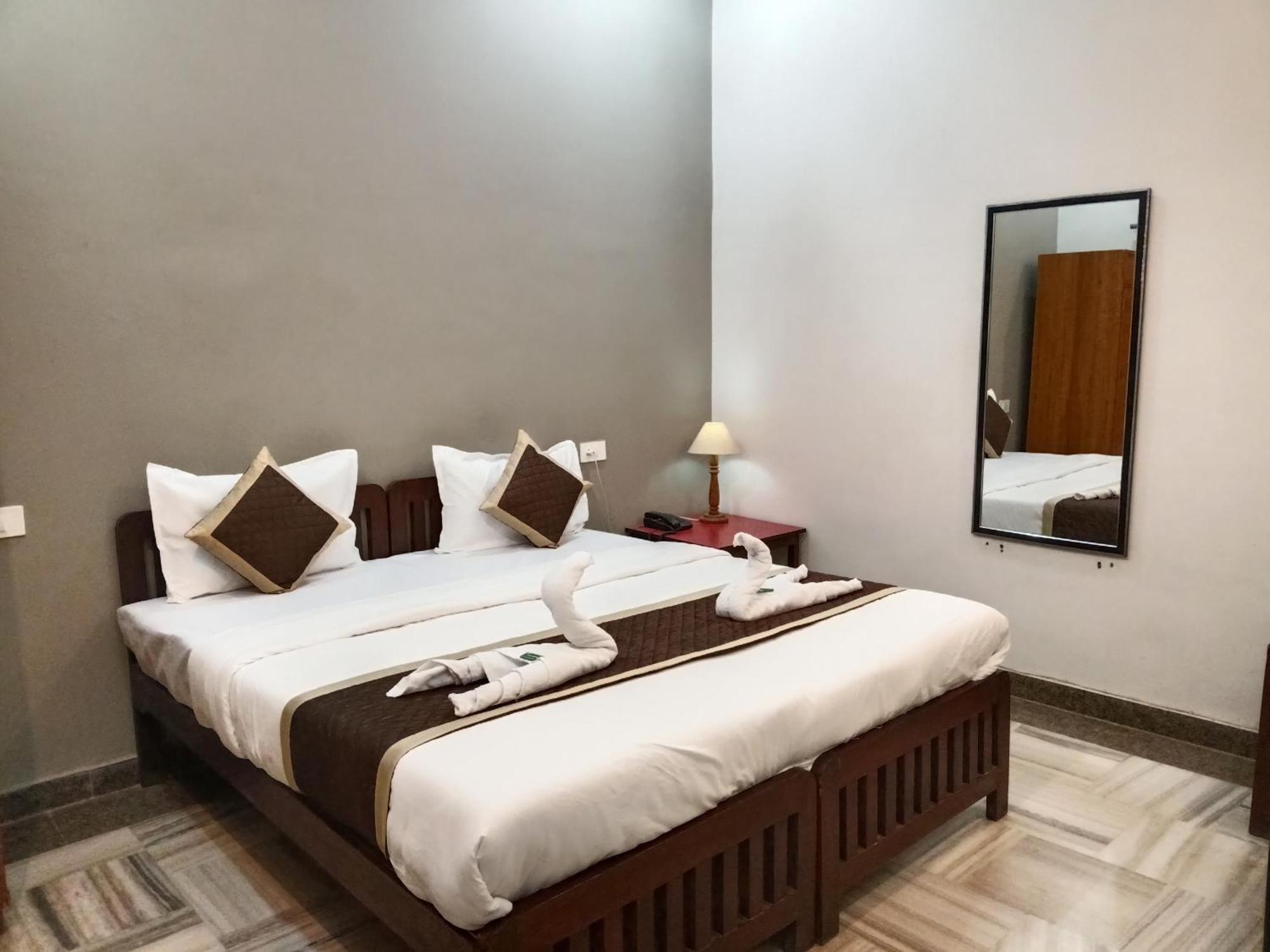 Hotel Mewad Haveli Пушкар Экстерьер фото