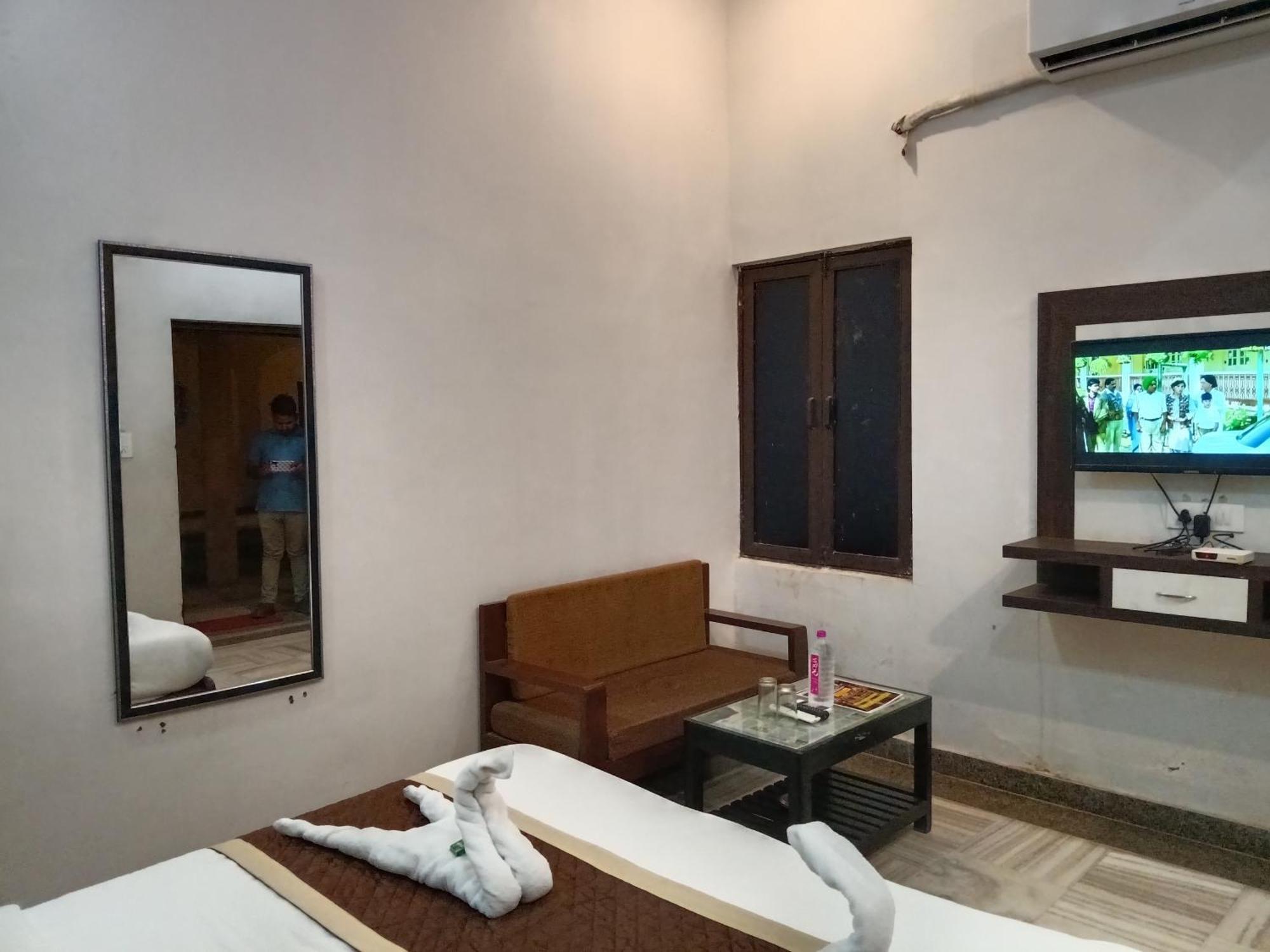 Hotel Mewad Haveli Пушкар Экстерьер фото