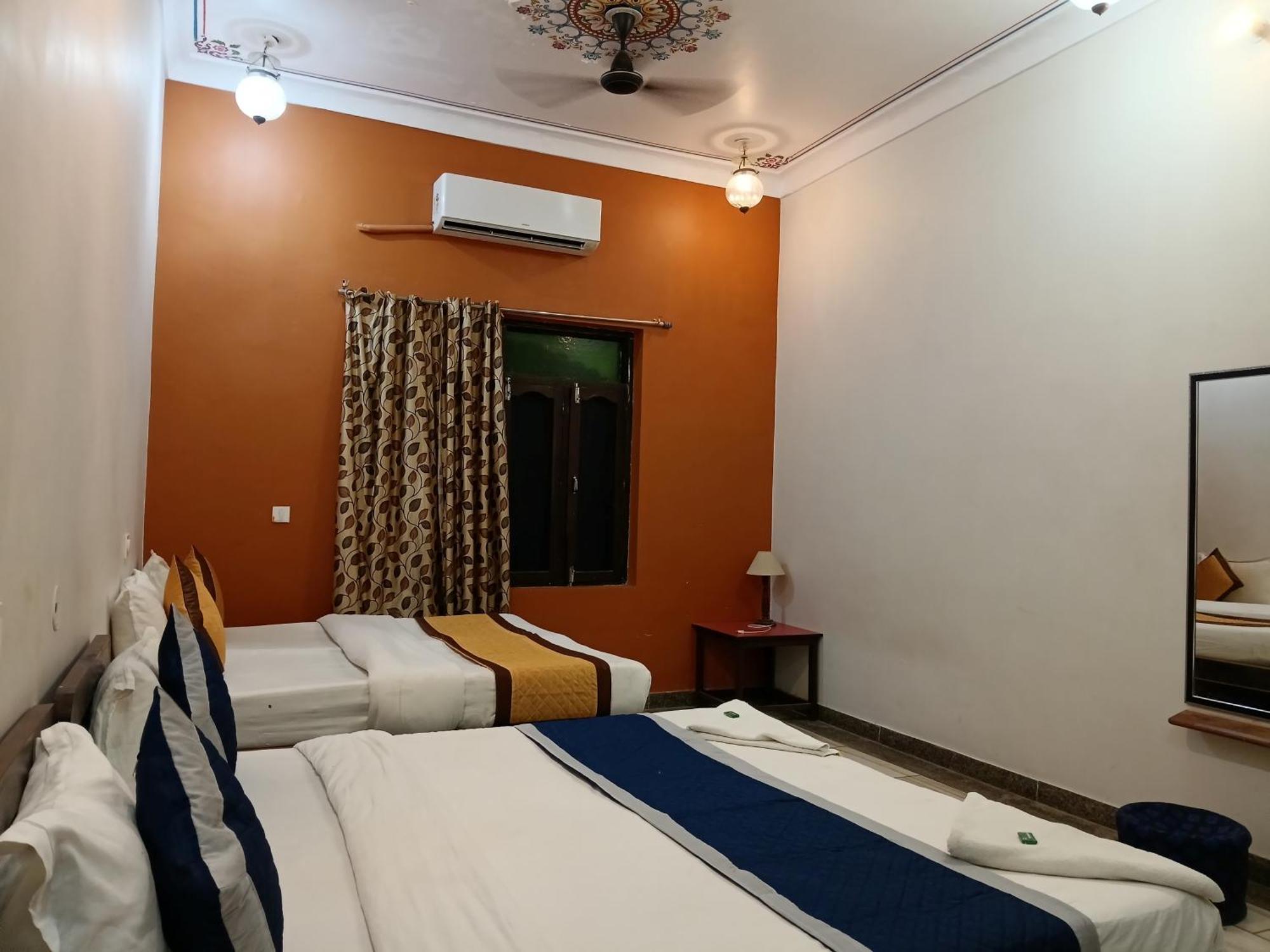 Hotel Mewad Haveli Пушкар Экстерьер фото